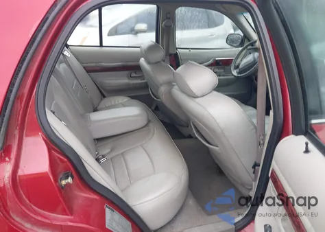 2000 Mercury Grand Marquis Ls z USA, uszkodzony, nr VIN 2MEFM75W3YX690374